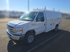 2026 Ford E-350 Cutaway Base