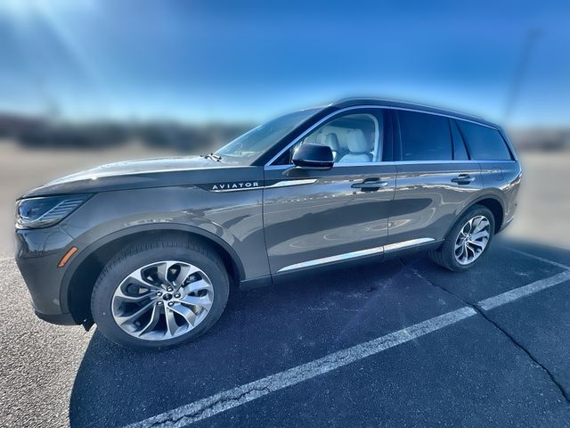 2025 Lincoln Aviator Reserve AWD's photo