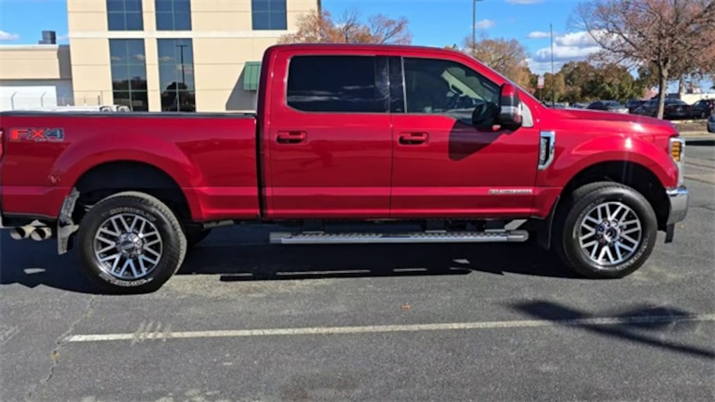 Used 2019 Ford F-250SD Lariat Truck