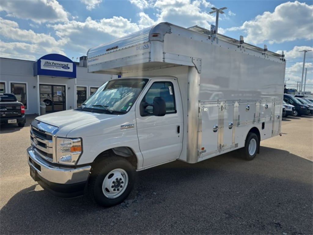 New 2026 Ford E-450 Cutaway Base 14ft Dura Cube Max Utility Body