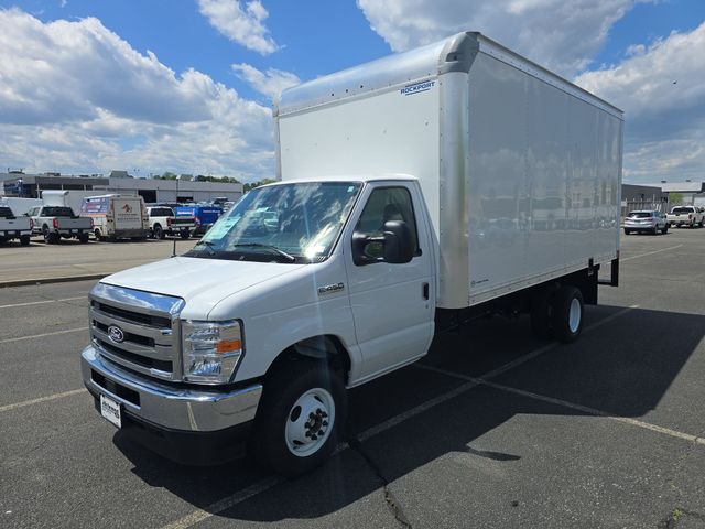 2027 Ford E-Series DRW E-450 Super Duty 176 in WB's photo