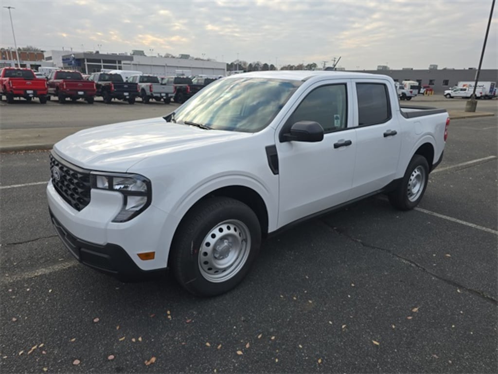 New 2025 Ford Maverick XL Crew Cab
