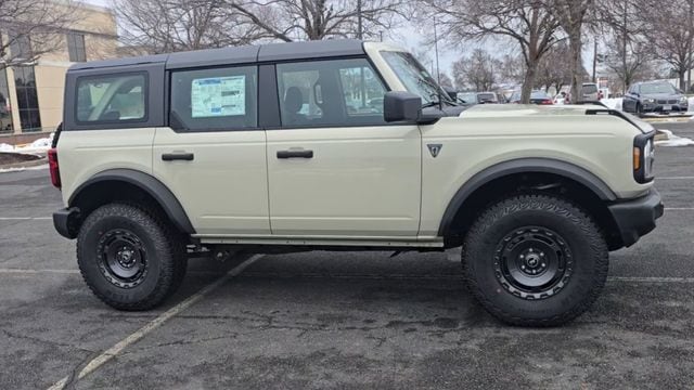 2025 Ford Bronco 4-Door Base