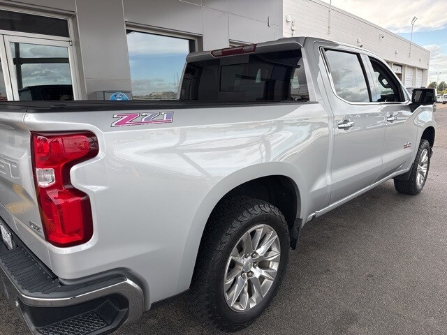 2019 Chevrolet Silverado 1500 LTZ photo 2