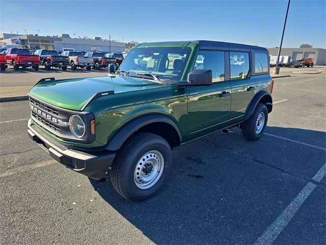 2025 Ford Bronco 4-Door Base's photo