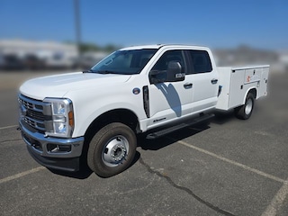 2026 Ford F-350 Chassis XL Service Body
