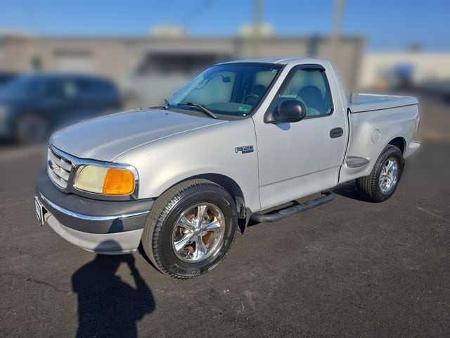 2004 Ford F-150 Truck 