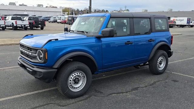 2025 Ford Bronco 4-Door Base