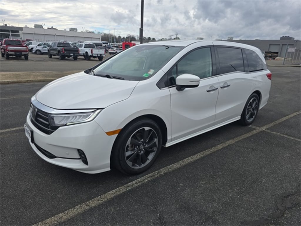 Certified 2024 Honda Odyssey Elite Minivan/Van