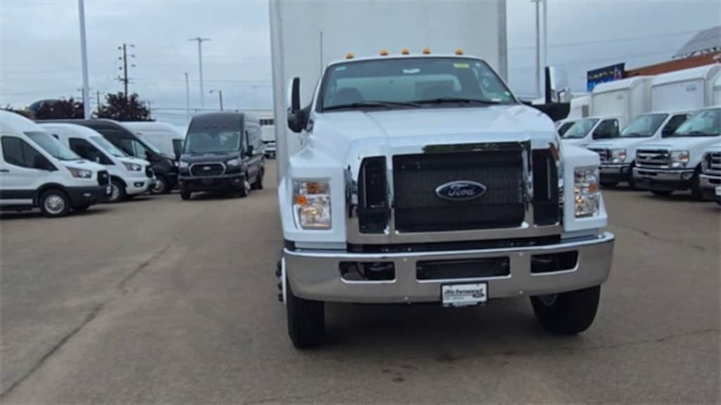 New 2025 Ford F-750 Diesel Base 26ft Box Truck with/ Lift Gate