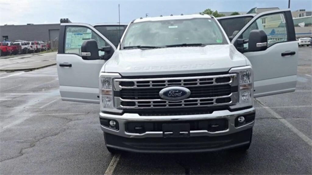New 2025 Ford F-350 Chassis 10ft Concrete Body Crew Cab/Chassis