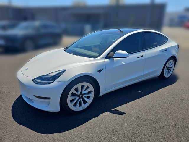 2021 Tesla Model 3 Standard Range Plus's photo