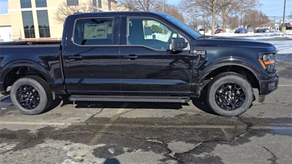 New 2025 Ford F-150 XLT SuperCrew