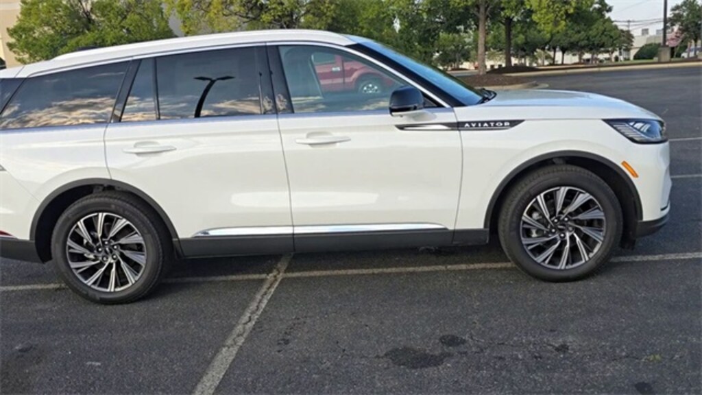 New 2025 Lincoln Aviator Premiere Sport Utility
