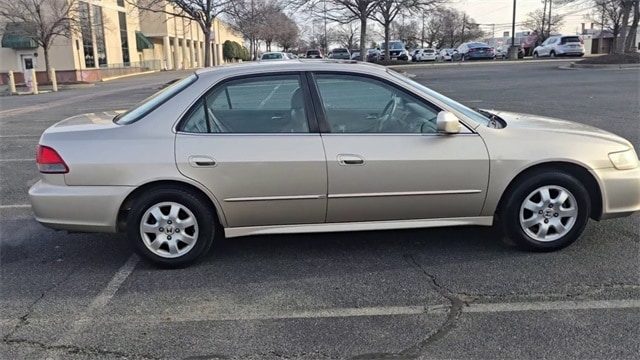 Used 2002 Honda Accord EX with VIN 1HGCG56652A017635 for sale in Richmond, VA