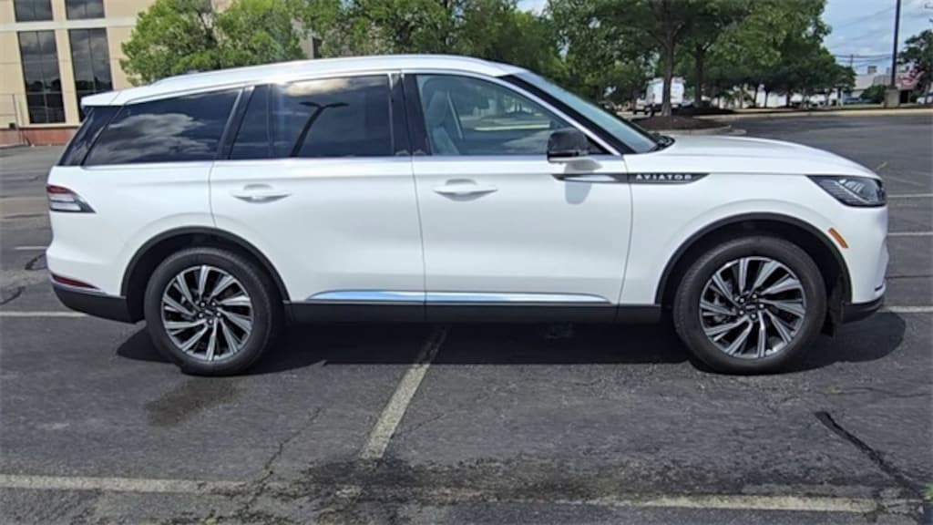 New 2025 Lincoln Aviator Premiere Sport Utility