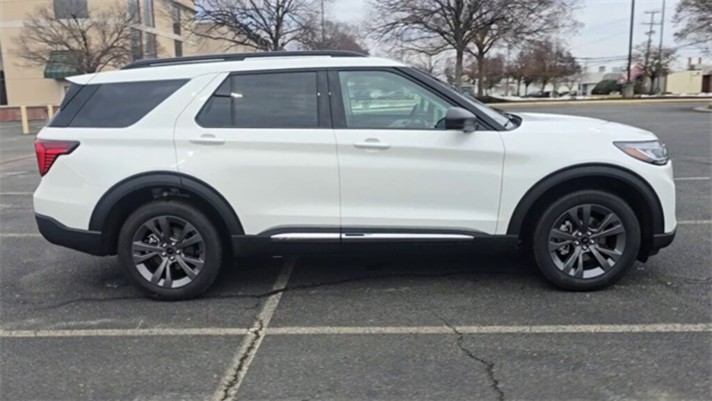New 2025 Ford Explorer Active Sport Utility