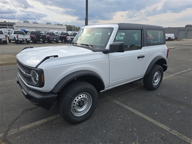 2025 Ford Bronco 2-Door Base's photo