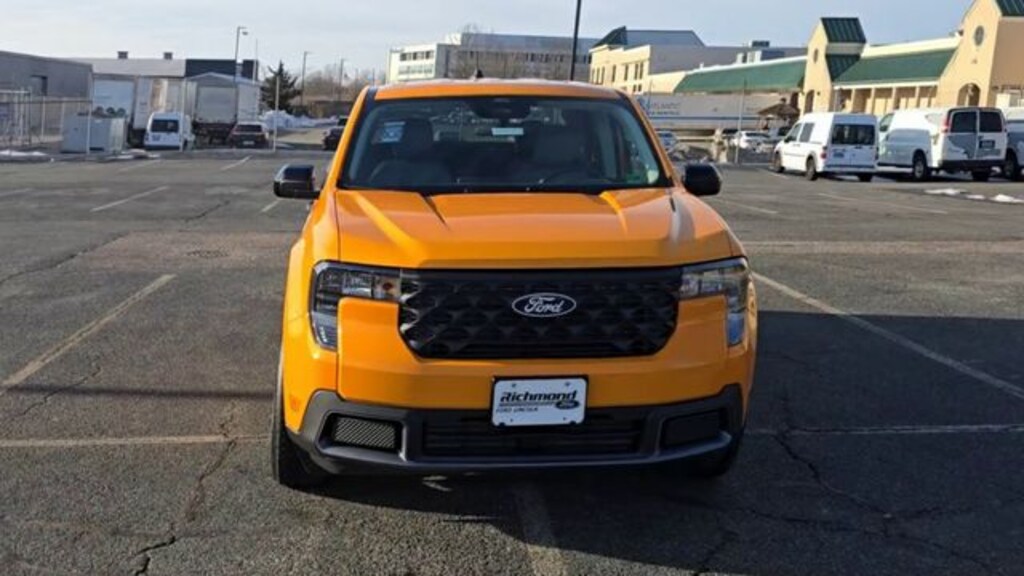 New 2026 Ford Maverick XLT Crew Cab