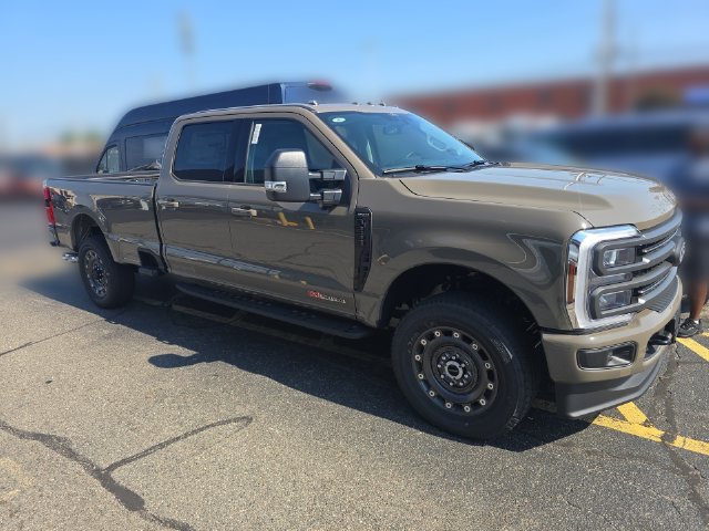 2027 Ford F-250 XLT Carharrt Crew Cab