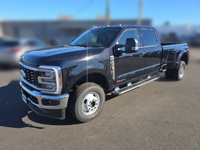 2027 Ford F-350 XLT Crew Cab