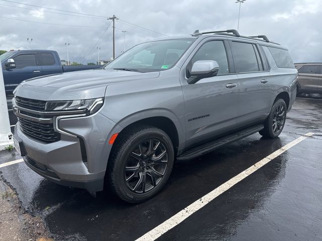2021 Chevrolet Suburban 4WD 1500 RST's photo