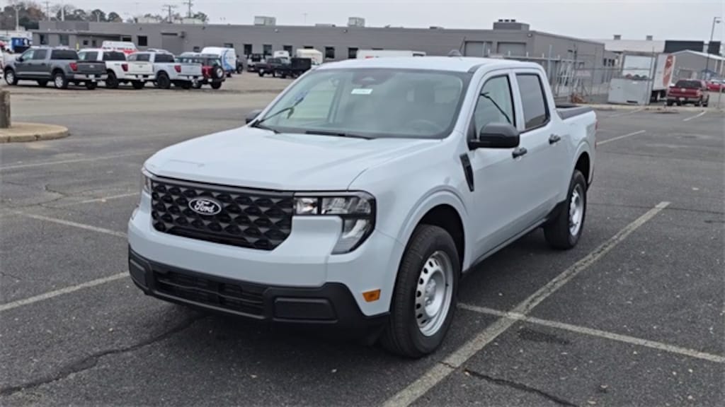 New 2025 Ford Maverick XL Crew Cab