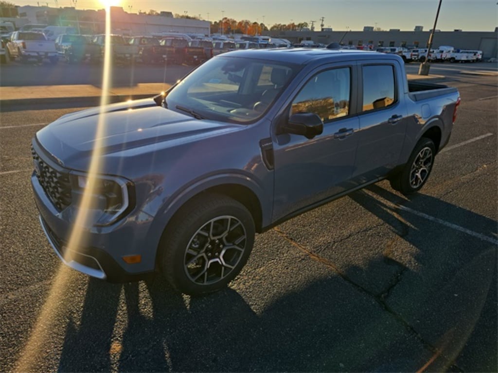 New 2025 Ford Maverick Lariat Crew Cab