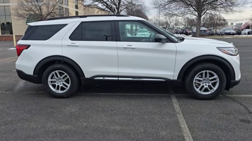 New 2025 Ford Explorer Active Sport Utility
