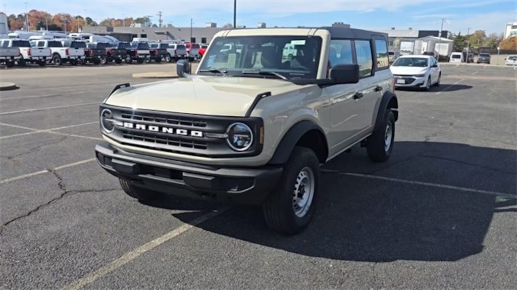 New 2025 Ford Bronco Base Sport Utility