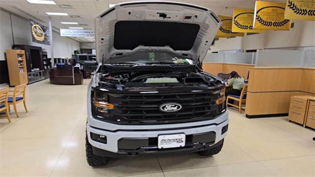 New 2025 Ford F-150 XLT SuperCrew