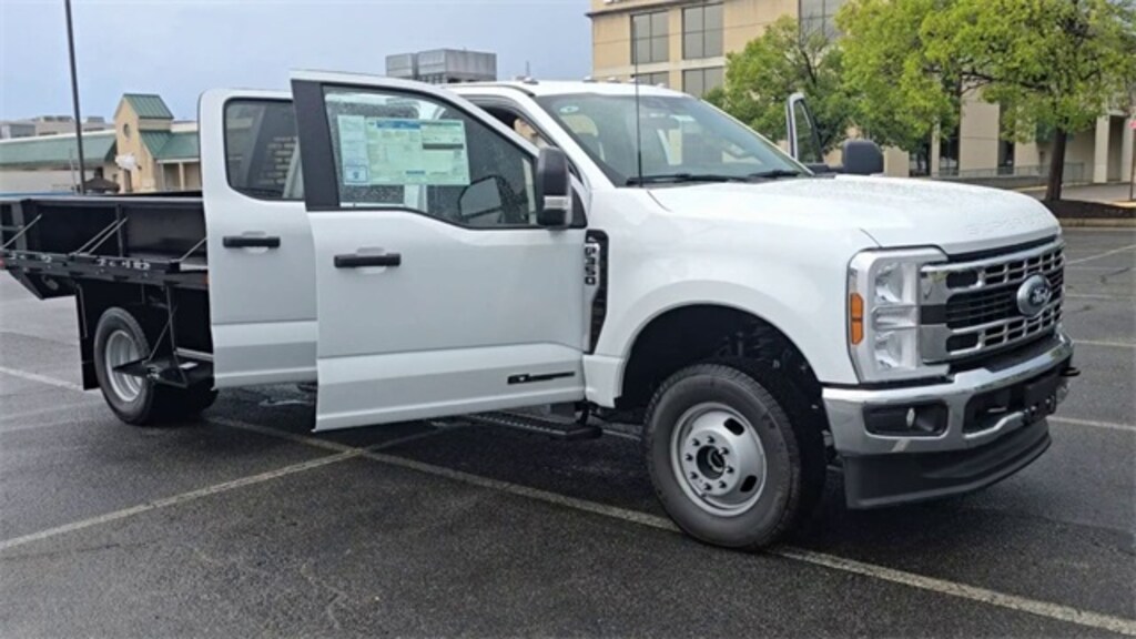 New 2025 Ford F-350 Chassis 10ft Concrete Body Crew Cab/Chassis