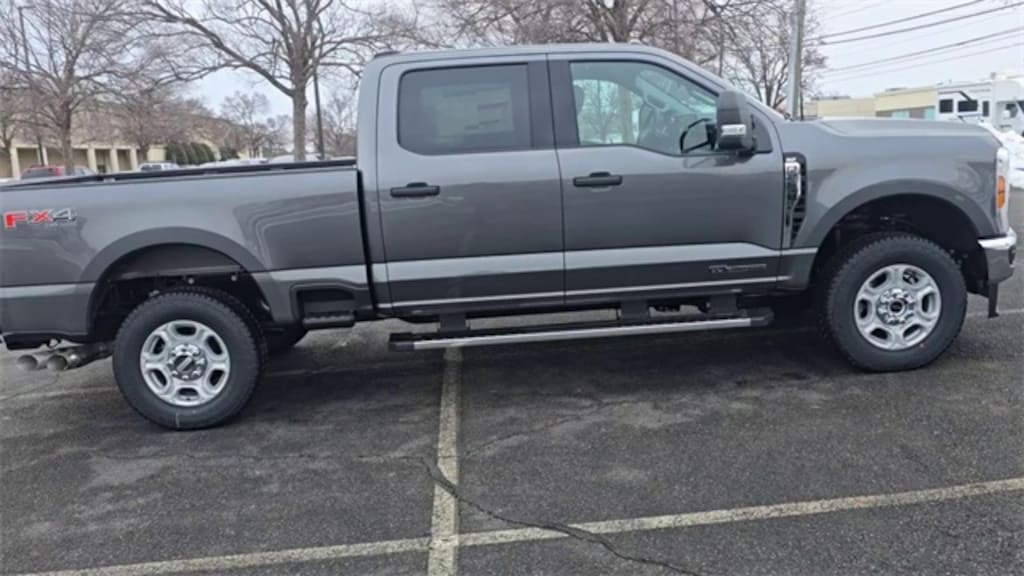 New 2026 Ford F-250 XLT Crew Cab