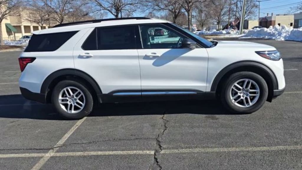 New 2025 Ford Explorer Active Sport Utility