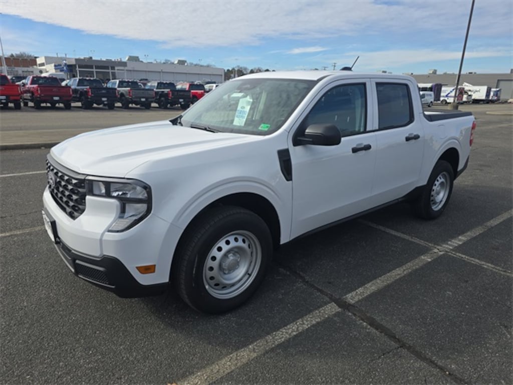New 2025 Ford Maverick XL Crew Cab