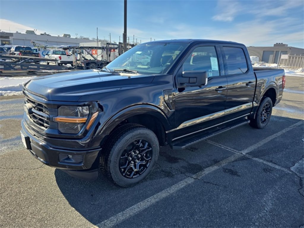 New 2025 Ford F-150 XLT SuperCrew
