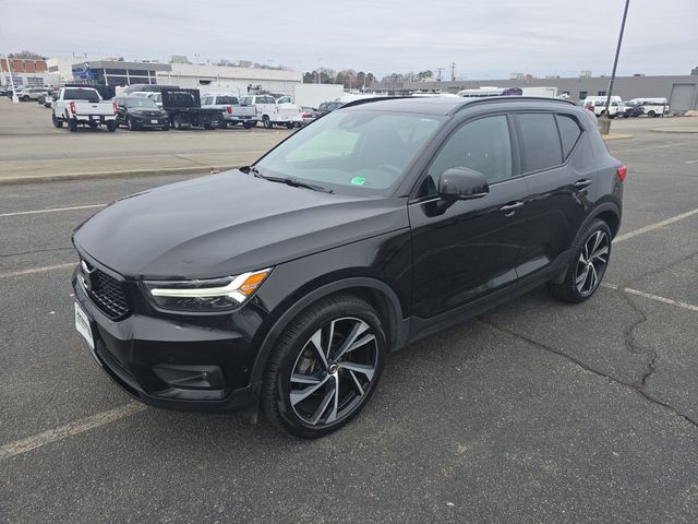 2019 Volvo XC40 R-Design