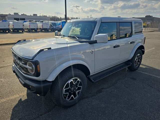 2026 Ford Bronco Outer Banks 4x4's photo