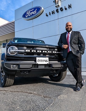 Staff member James Johnson from ID_ea6f440f6895