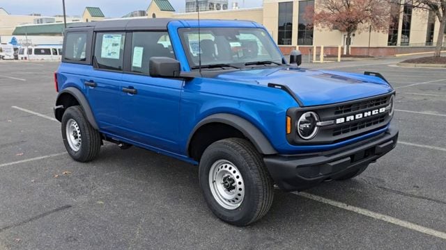 2025 Ford Bronco 4-Door Base