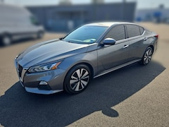 2022 Nissan Altima 2.5 SV Sedan