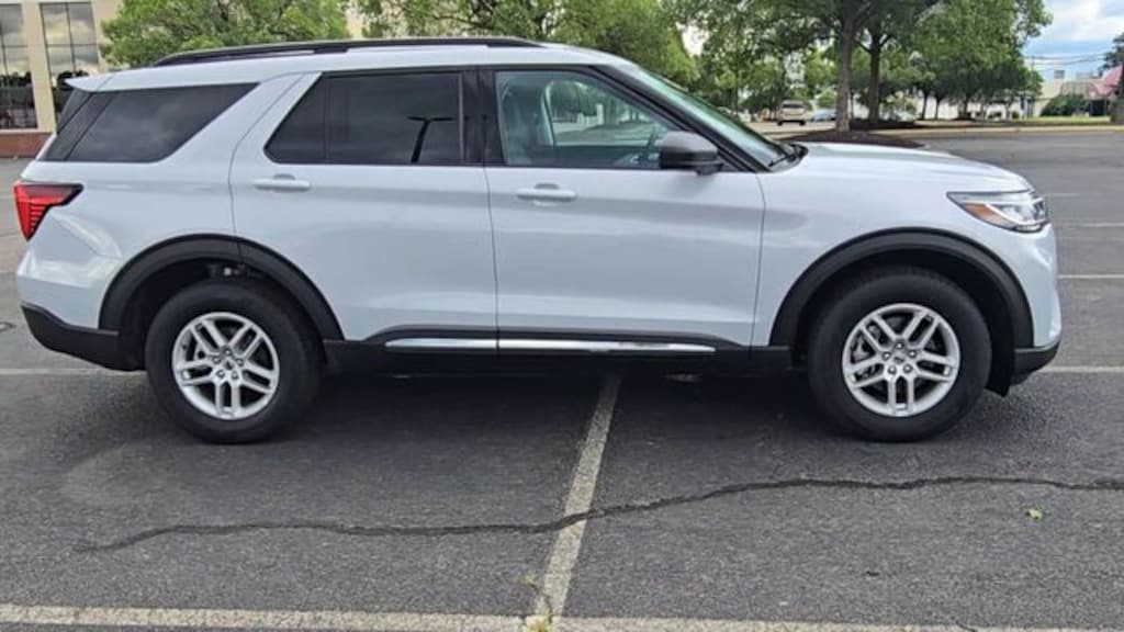 New 2025 Ford Explorer Active Sport Utility