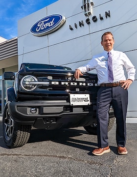 Staff member Chris Burnette from ID_4c4e30303fcb