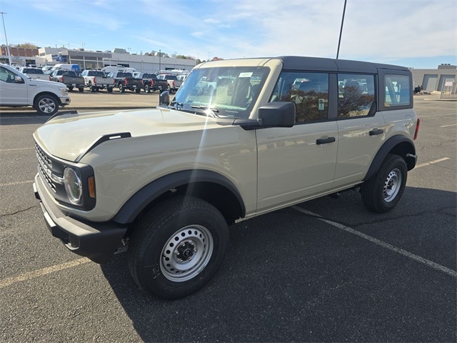 2025 Ford Bronco 4-Door Base's photo