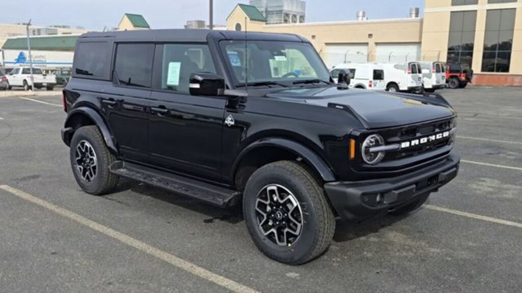New 2025 Ford Bronco Outer Banks Sport Utility