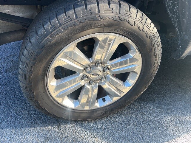 2020 Ford F-150 Lariat photo 2