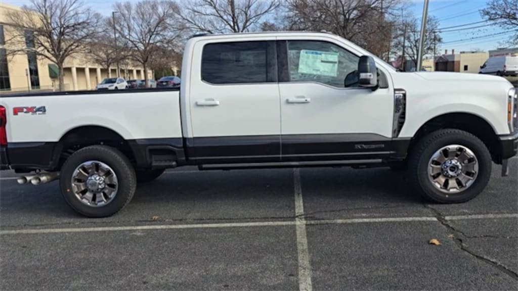 New 2025 Ford F-350 King Ranch Crew Cab