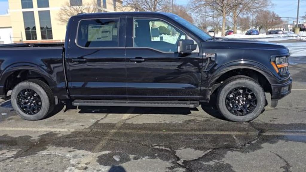 New 2025 Ford F-150 XLT SuperCrew