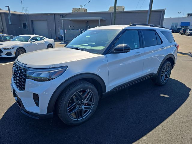 2026 Ford Explorer ST-LINE 4WD's photo