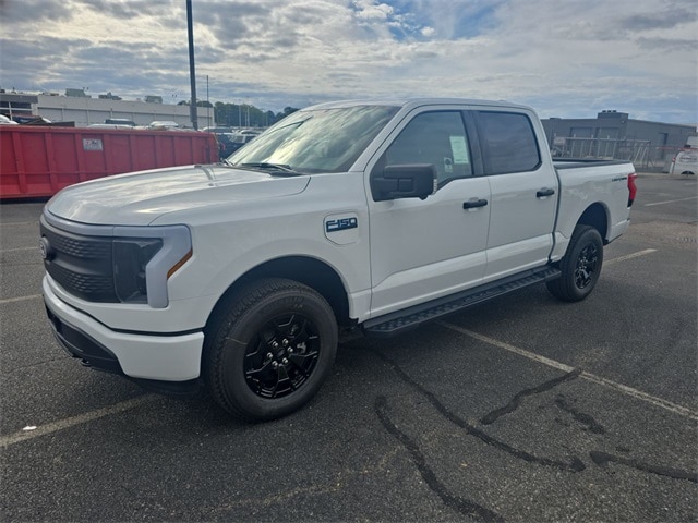 2025 Ford F-150 Lightning XLT's photo